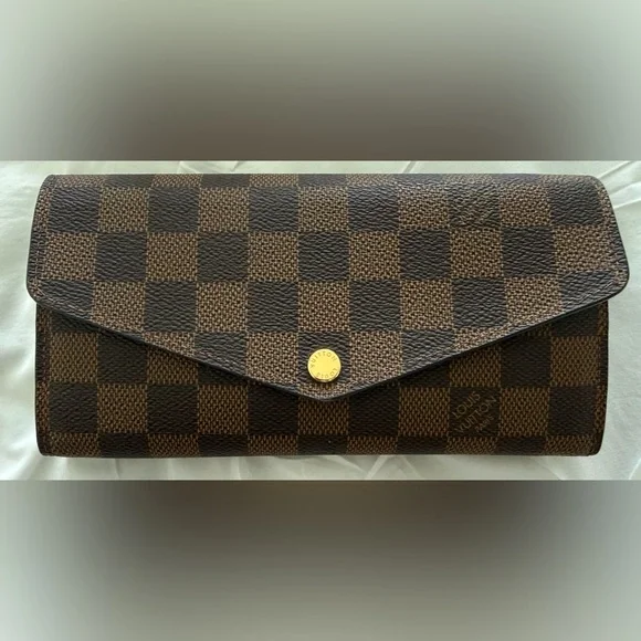 Louis Vuitton Wallet - Picture 2 of 12